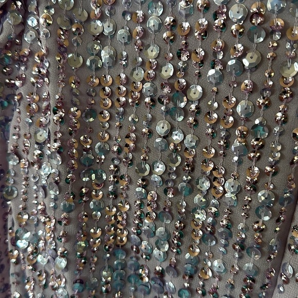 Mac Duggal 10764 Long Sleeve Cocktail Dress
In Lavender size 6 NEW $397 soldout - Picture 16 of 17